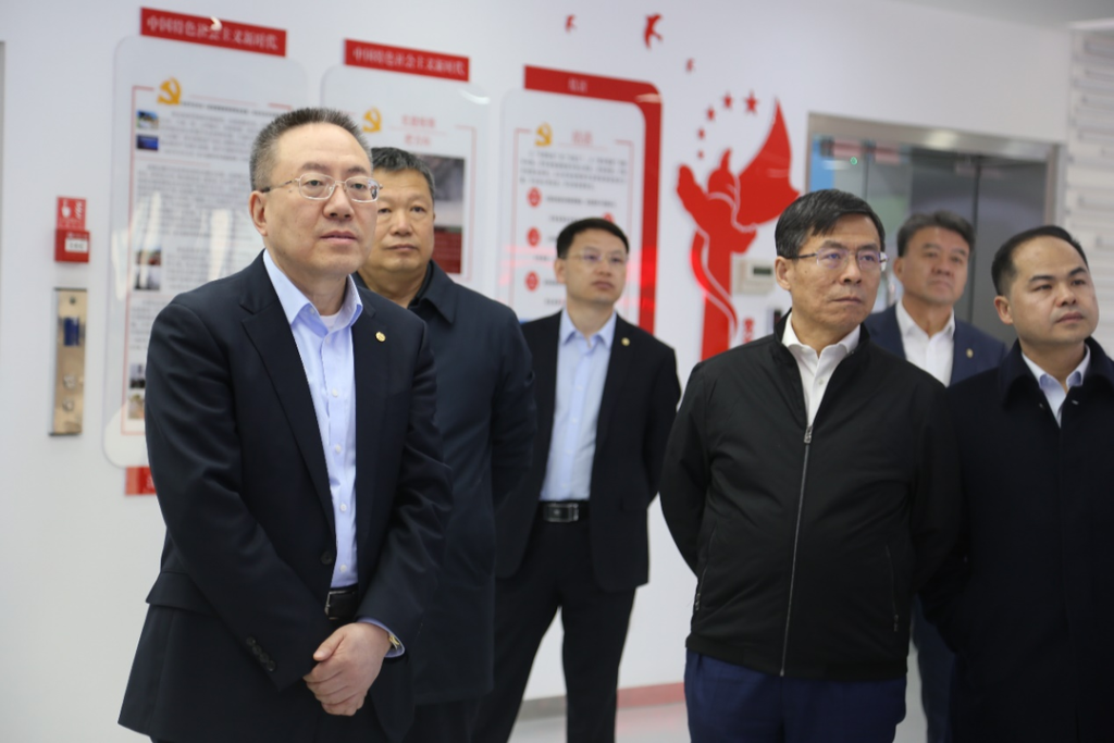 精准助力落实“五大任务”｜中再集团与内蒙古自治区政府签署战略合作协议